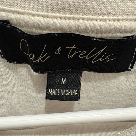 Oak & Trellis Los Angeles Crop Top - Picture 3 of 3